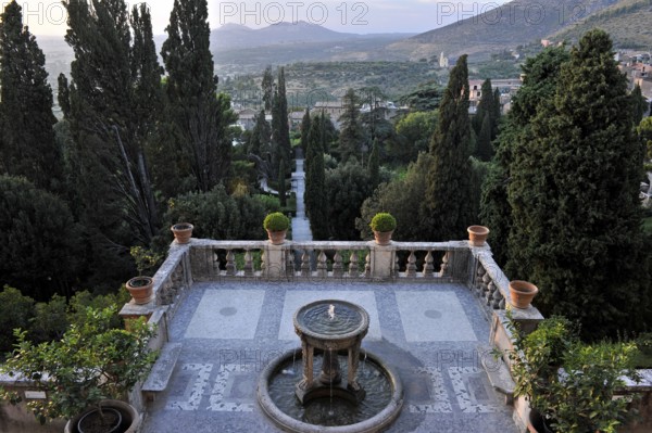 Terrace with fountain, Renaissance garden of the Villa d'Este, water features, fountains, UNESCO World Heritage Site, Tivoli, Metropolitan City of Rome, Lazio, Italy