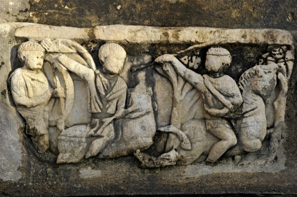 Relief frieze on the Fontana della Rometta e di Roma fountain, Renaissance garden of the Villa d'Este, water features, fountains, UNESCO World Heritage Site, Tivoli, metropolitan city of Rome, Lazio, Italy