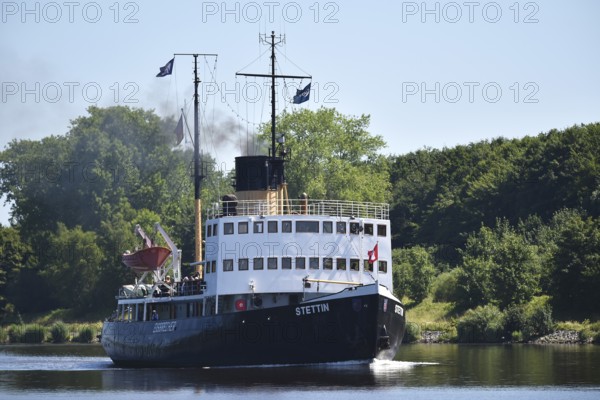 Oldtimer steam, icebreaker STETTIN travelling through the Kiel Canal, Kiel Canal, NOK, Schleswig-Holstein, Germany