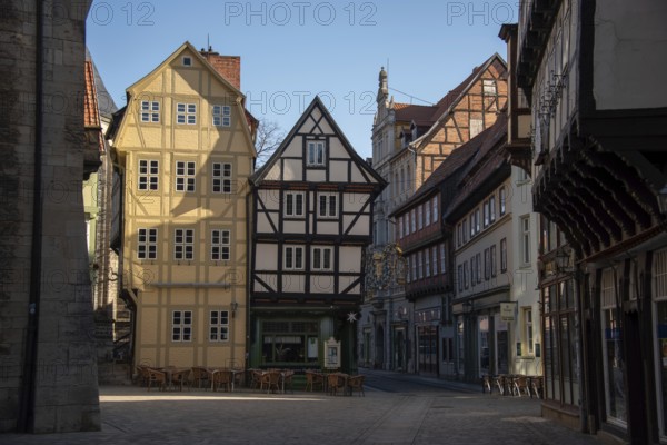 Morning atmosphere, half-timbered houses on the market square, Quedlinburg, Saxony-Anhalt, Germany