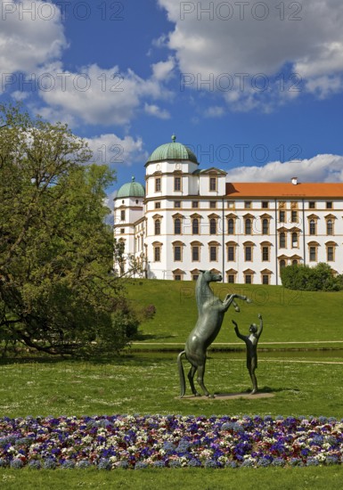 Artwork with the title Hengst Wohlklang in der Freiheitsdressur by Ulrich Conrad in the park of Celle Castle, Lower Saxony, Germany