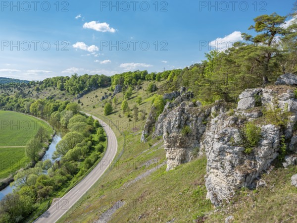 AltmÃ¼hl with rock formation Twelve Apostles in spring, AltmÃ¼hltal, near Solnhofen, Middle Franconia, Franconia, Bavaria, Germany