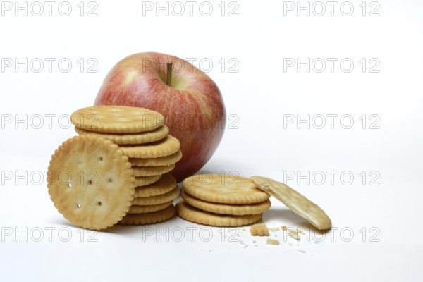 Cracker with apple