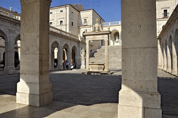 Bramante cloister with cistern, Benedictine Abbey of Montecassino, Monte Cassino, Cassino, Frosinone, Lazio, Italy