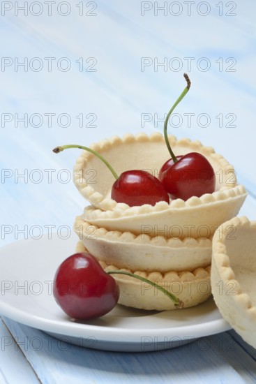 Tartelette, pre-made tartlet base with cherries, sweet cherry
