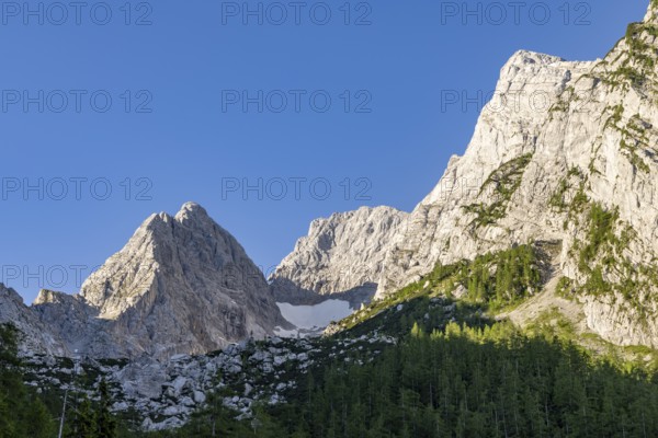 Blue ice glacier in the middle of Blaueisspitze, Hochkalter and Rotpalfen, Berchtesgaden Alps, Berchtesgaden National Park, Ramsau, Berchtesgadener Land, Upper Bavaria, Bavaria, Germany