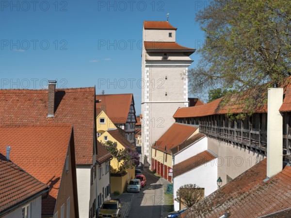 Medieval town wall with battlements, behind the Reimlinger Tor, Nördlingen, Bavaria, Germany