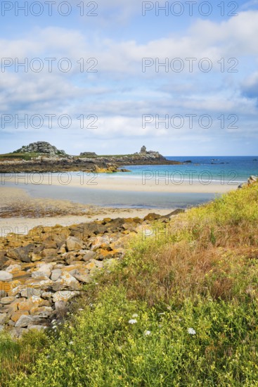 Le rocher du coq at the Plage de Penfoul in Brittany near Landunvez, France