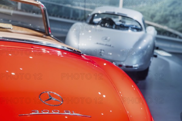 Mercedes-Benz 300 SL Roadster from 1962. The Mercedes-Benz Museum in Stuttgart presents a journey through the automotive history of the global corporation. The history of the Mercedes star begins with the first automobile in 1886. 160 vehicles are on display. Stuttgart, Baden-WÃ¼rttemberg, Germany