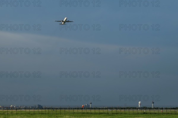 Aircraft Thai Airways, HS-TXK, Airbus A320-200, Bangkok, Thailand