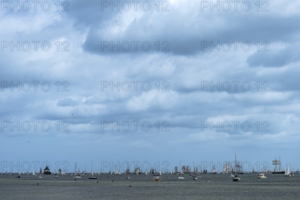 Windjammer Parade 2025 on the Kiel Fjord at the end of Kiel Week, tall ships, three-masters, escort boats, horizon, summer weather, sunshine, Kiel, Schleswig-Holstein, Germany