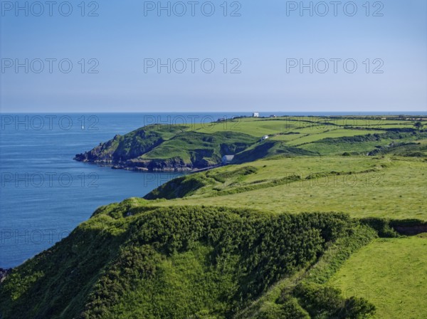 Landscape on the south-east coast near the southern tip of Cornwall on the English Channel. Cadgwith, Cornwall, South West England, Great Britain