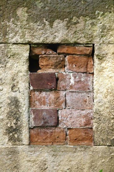 Symbolic image for transience, masonry, Germany
