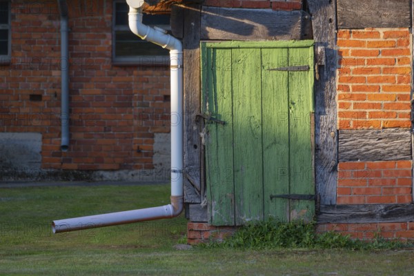 View of a stable door of a farm, Half-timbered, Historical, Böhme, Heidekreis, Rethem Aller, Leine Aller Tal, Lower Saxony, Germany