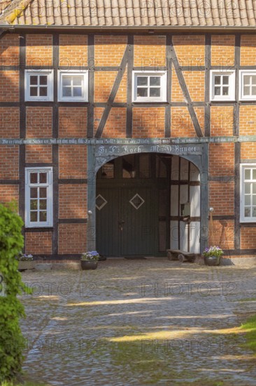 View of the entrance area of a farmhouse, Half-timbered, Historic, Frankenfeld, Heidekreis, Bad Fallingbostel, Leine Aller Tal, Lower Saxony, Germany