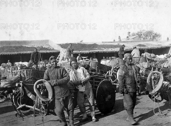 Chinese peasants, around 1900 Photograph from around 1900 from the album of a German officer. China