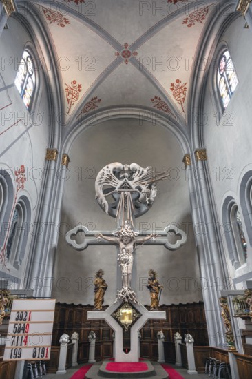 Altar room with the high altar crucifix, early 19th century, Parish Church of St Peter and Paul, KirchstraÃŸe 25, Telfs, Austria
