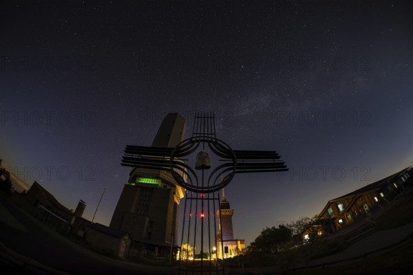 The Milky Way passes over the summit of the GroÃŸer Feldberg in the Taunus, near Frankfurt am Main, GroÃŸer Feldberg in the Taunus, Schmitten, Hesse, Germany