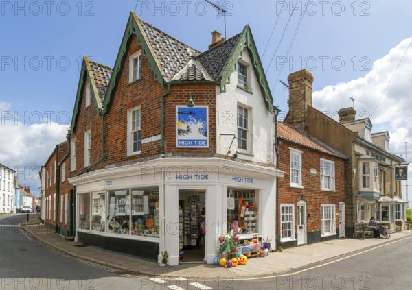 High Tide gift shop, streets of historic buildings, Trinity Street, Southwold, Suffolk, England, UK