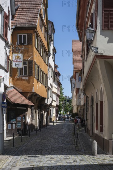 Die Webergasse in der historischen Altstadt von Esslingen mit historischen FachwerkhÃ¤usern, Esslingen am Neckar, Landkreis Esslingen, Baden-WÃ¼rttemberg, Deutschland