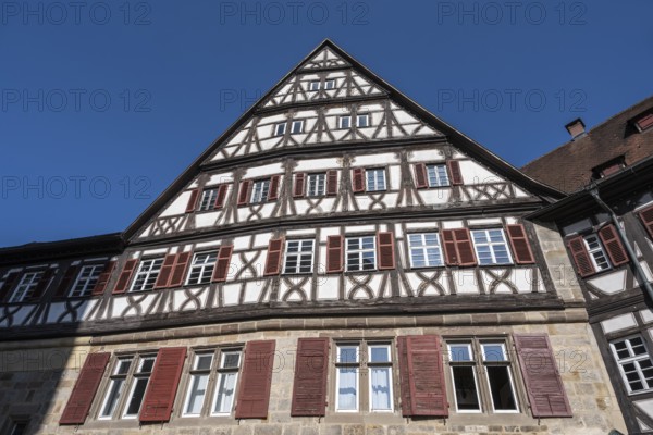 Detailansicht von einem historischen Fachwerkhaus, Sektkellerei Kessler, ehemaliger Speyrer Pfleghof in der Esslinger Altstadt, Esslingen am Neckar, Landkreis Esslingen, Baden-WÃ¼rttemberg, Deutschland