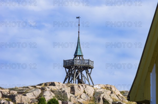 Wooden observation tower on Rosviksberg, Lysekil, BohuslÃ¤n, VÃ¤stra Götalands lÃ¤n, Sweden, Scandinavia