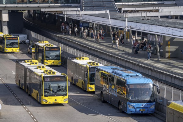 Connection of public transport by rail, road and long-distance railway at Utrecht Centraal station, Netherlands