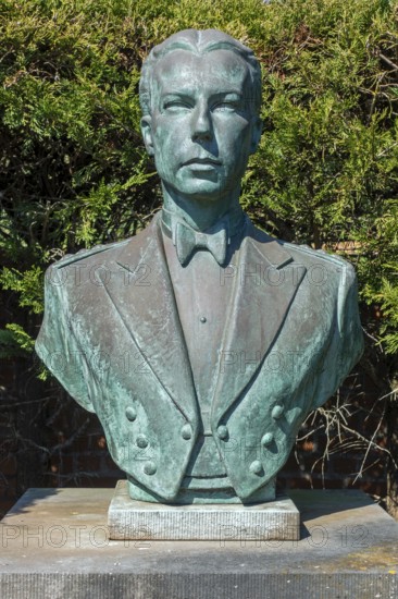Bust of Prince Charles, Prins Karel, Count of Flanders, member of the Belgian royal family and regent of Belgium from 1944 until 1950
