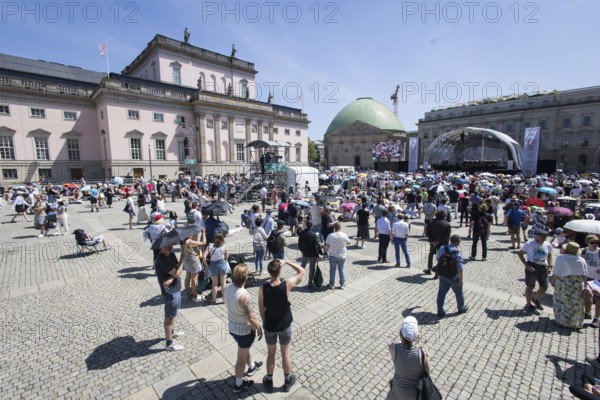 Due to high temperatures, only a few visitors are left after the concert break on Bebelplatz at the Staatsoper fÃ¼r alle, a free open-air concert with conductor Christian Thielemann and the Staatskapelle Berlin on Berlin's Bebelplatz, Berlin, 22 June 2025