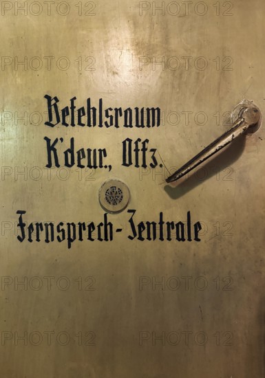 Historischer Luftschutzkeller, memorial and memorial, detail, Düsseldorf, North Rhine-Westphalia, Germany