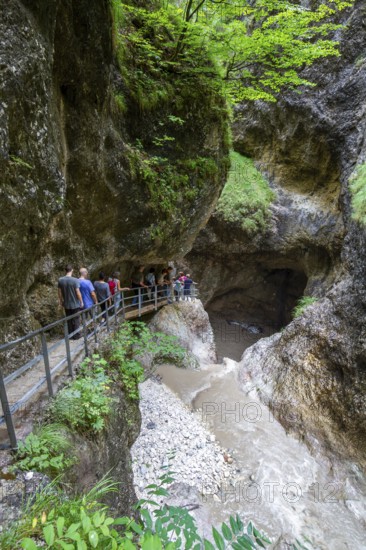 Almbachklamm, Berchtesgaden Biosphere Reserve, hikers, Almbach, Berchtesgaden Alps, Upper Bavaria, Germany