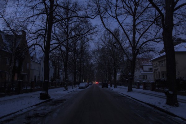 A dark and unlit street during a large-scale power outage in the Steglitz-Zehlendorf district, Berlin, 06.01.2026