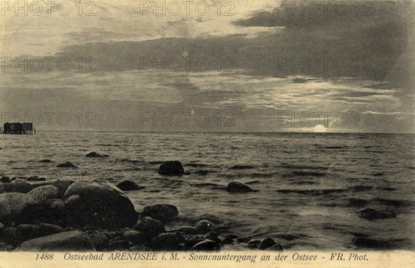 Baltic resort Arendsee, sunset on the Baltic Sea, Kühlungsborn, Rostock district, Mecklenburg-Western Pomerania, until 1938 place name of the western district of Kühlungsborn, Germany, postcard, view around 1900 - 1910, historical, digital reproduction of a historical postcard, authentic, public domain, from that time, exact date unknown