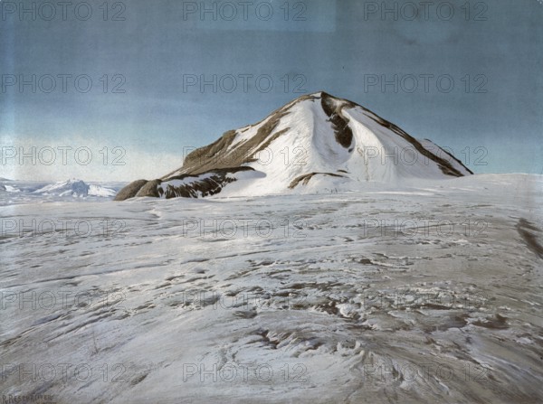 Gaußberg, Gaußberg, an extinct volcano on the coast of the Southern Ocean, Davissee, in Kaiser Wilhelm II Land in Antarctica, 1900, authentic reproduction of a school mural, historical, exact date unknown