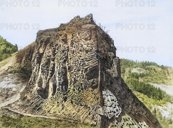 Column-shaped separation of basalt on the Verkoch near Ústi nad Labem, in Bohemia, Czech Republic, Czech Republic, authentic reproduction of a school mural, historical, around 1900