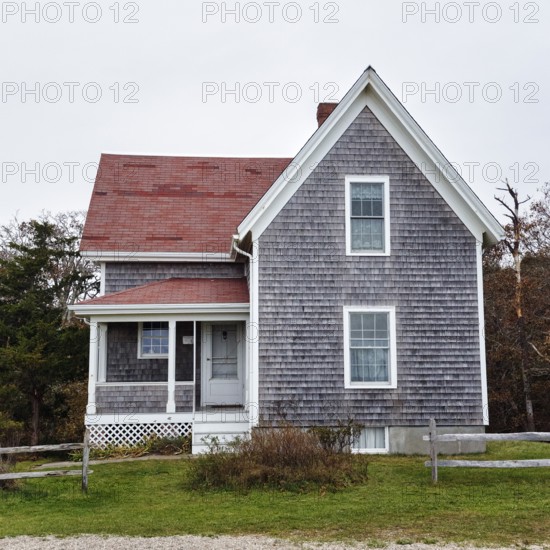 Former residence for the lighthouse keeper, private home, Nauset lighthouse Beach, Cape Cod National Seashore in Eastham, Massachusetts, New England, USA