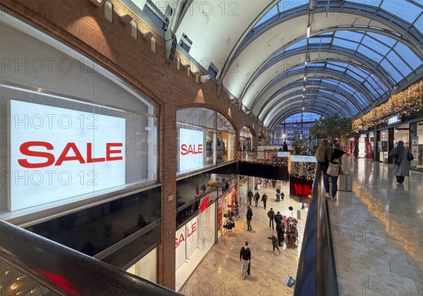 Interior view of the Volme Gallery at dusk, Hagen, Ruhr area, North Rhine-Westphalia, Germany