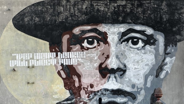 Wall painting of orticanoodles with the portrait of Joseph Beuys and his bon mot Wer nicht denken willt fliegt raus, Düsseldorf, North Rhine-Westphalia, Germany