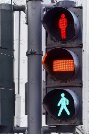 Pedestrian traffic light with yellow phase, Düsseldorf is the only city in Germany with a yellow phase for pedestrians, North Rhine-Westphalia, Germany