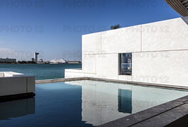 Interior design in Louvre Abu Dhabi, art museum by French architect Jean Nouvel, buildings on Saadiyat Island, Abu Dhabi, United Arab Emirates