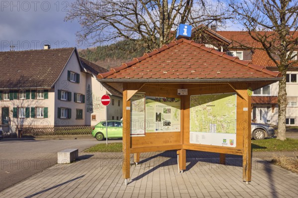 Information pavilion, information, tourism, site plan, general architecture, houses, residential buildings, multi-family house, hills, coniferous forest, trees, blue sky, stratocumulus clouds, intersection of Talstraße with Sägplatz, Simonswald, Black Forest, Emmendingen district, Baden-Württemberg, Germany