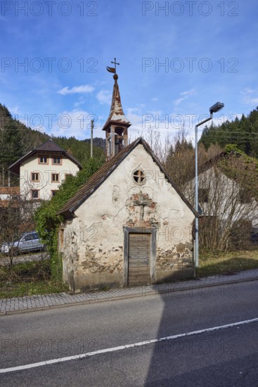 Old Ibicher chapel, historic chapel, general architecture, Black Forest house, lantern, sidewalk, street, hill, coniferous forest, blue sky, cumulus clouds, valley road, Simonswald, Black Forest, Emmendingen district, Baden-Württemberg, Germany