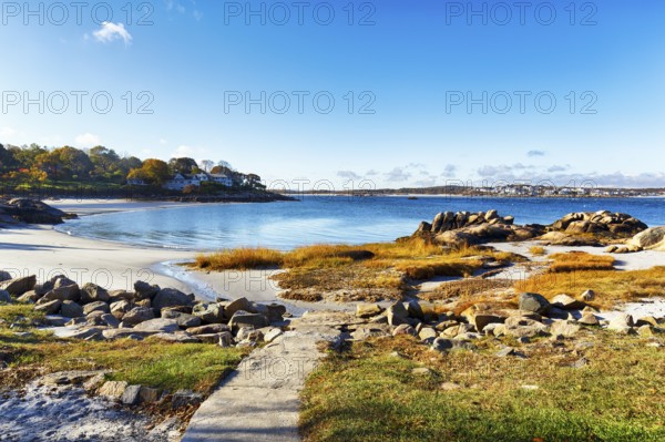 Norwood Heights Beach, Indian Summer, coastline, rocky coastline with private beach for residents in Gloucester, Cape Ann, Massachusetts, Ipswich Bay, New England, USA