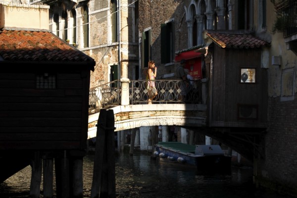 Ponte Santi Apostoli across the Rio dei Santissimi Apostoli, Venice, Veneto, Italy