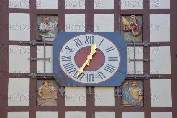 Historic Tübingen Gate built in 1330 with half-timbering, clock and figures, city gate, city tower, detail, Reutlingen, Swabian Alb, Baden-Württemberg, Germany