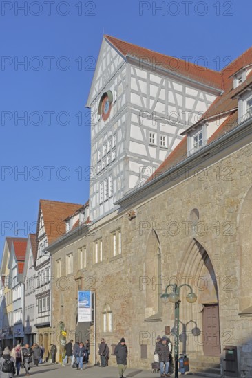 Hospital courtyard built 13th century with half-timbered buildings, pedestrian, market square, Reutlingen, Swabian Jura, Baden-Württemberg, Germany