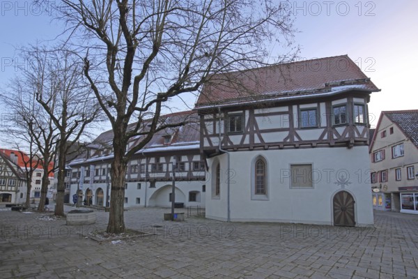 Holy Spirit Hospital built in 1424 and prehistory museum, half-timbered house, Blaubeuren, Swabian Jura, Baden-Württemberg, Germany