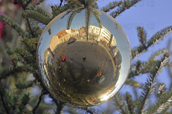 Reflection of the market square with hospital courtyard in a ball, Christmas tree, Christmas decoration, Christmas decorations, round distortion, detail, market square, Reutlingen, Swabian Alb, Baden-Württemberg, Germany
