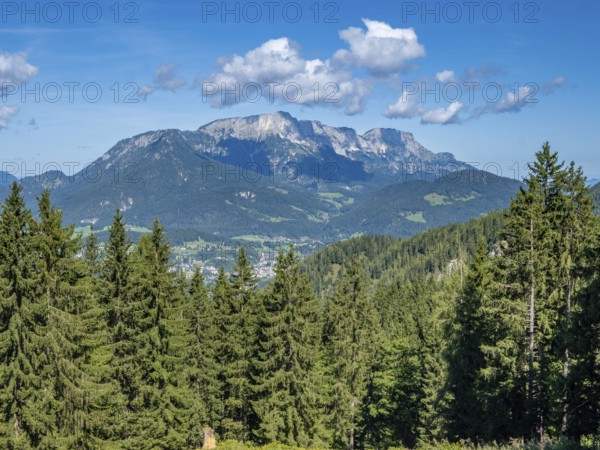 View from the south over Wald and Berchtesgaden to the Berchtesgaden High Throne and the Untersberg Südwand, Bavaria, Germany