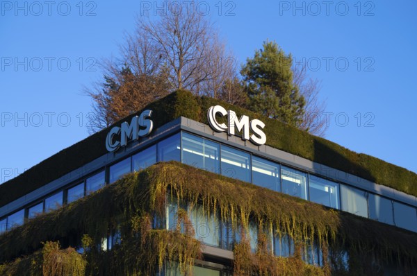 Green façade on the new building, CMS Hasche Sigle office building, Calwer Straße, Logo, Stuttgart, Baden-Württemberg, Germany